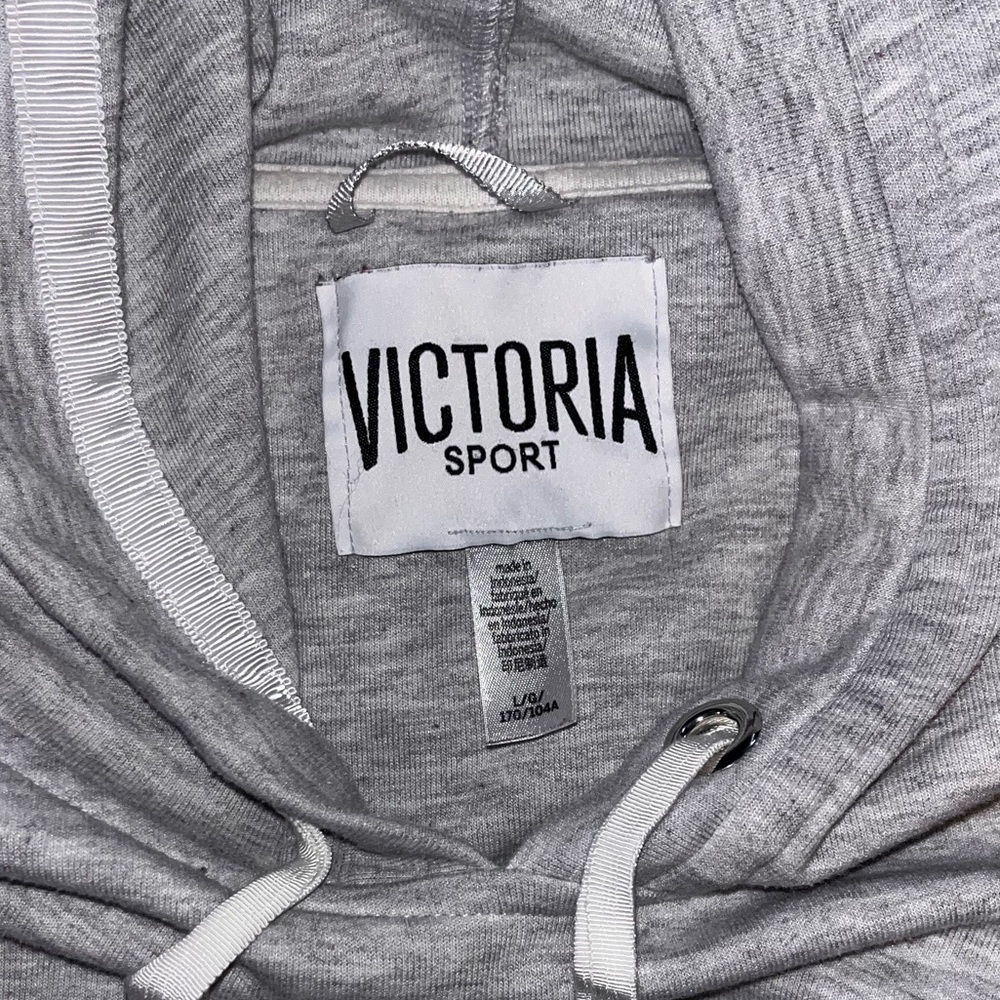 Victoria’s Secret sport comfy hoodie with Drawstring - Picture 3 of 3